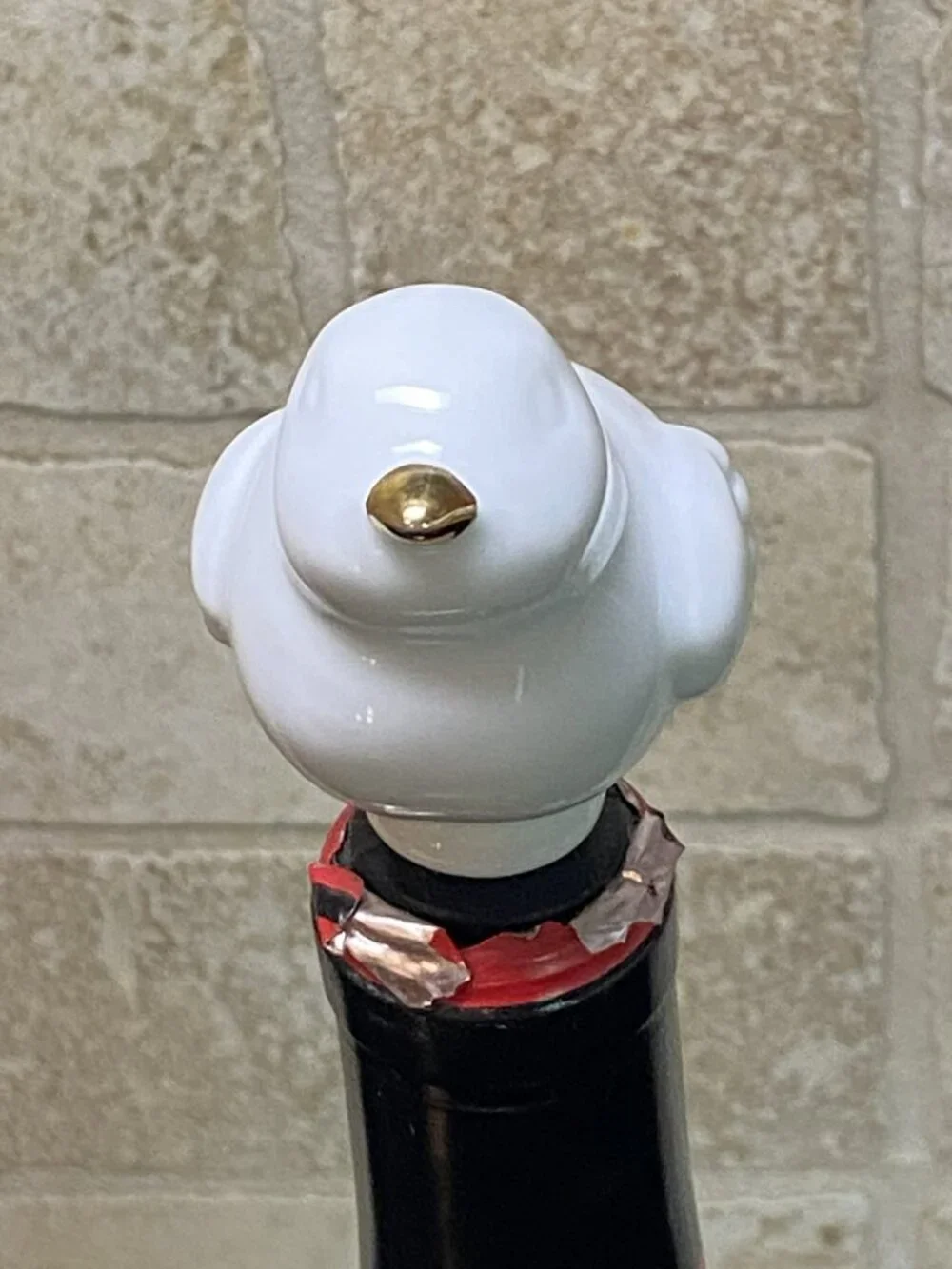 Adorable White Glazed Porcelain CHICK Wine Bottle Stopper by Threshold